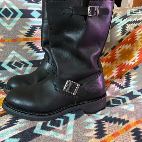 Heavy leather women’s Harley f-ing Davidson engineer riding boots! Great deal. - Picture 2 of 7